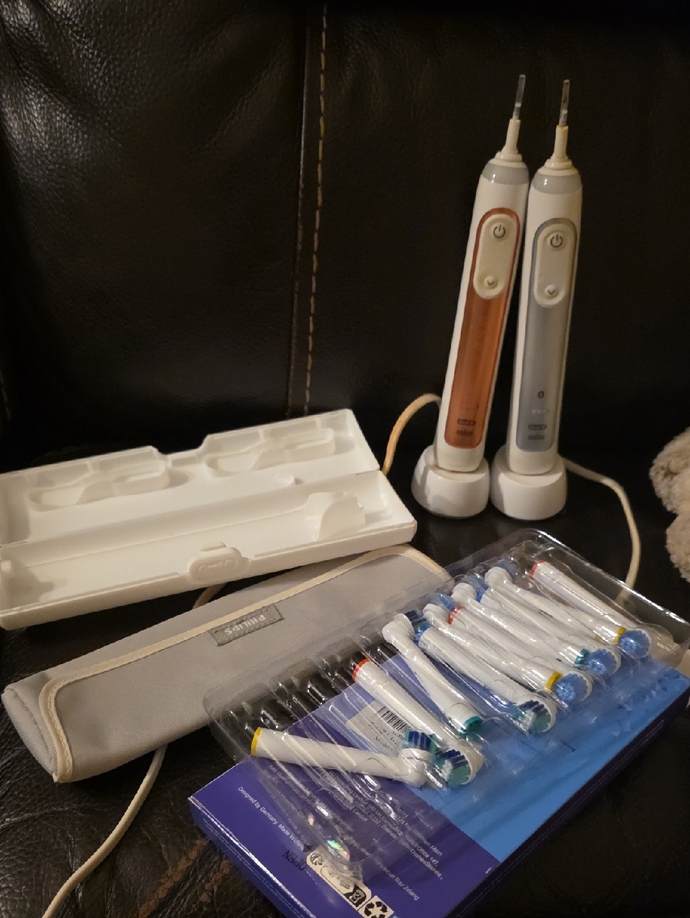 Electric Toothbrush Set with Multiple Replacement Heads